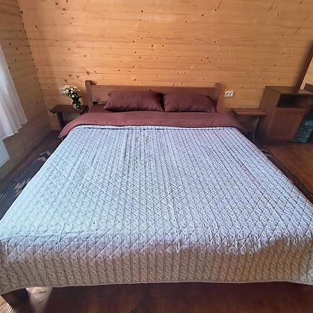 Na Hutori Hotell Tatariv Exteriör bild