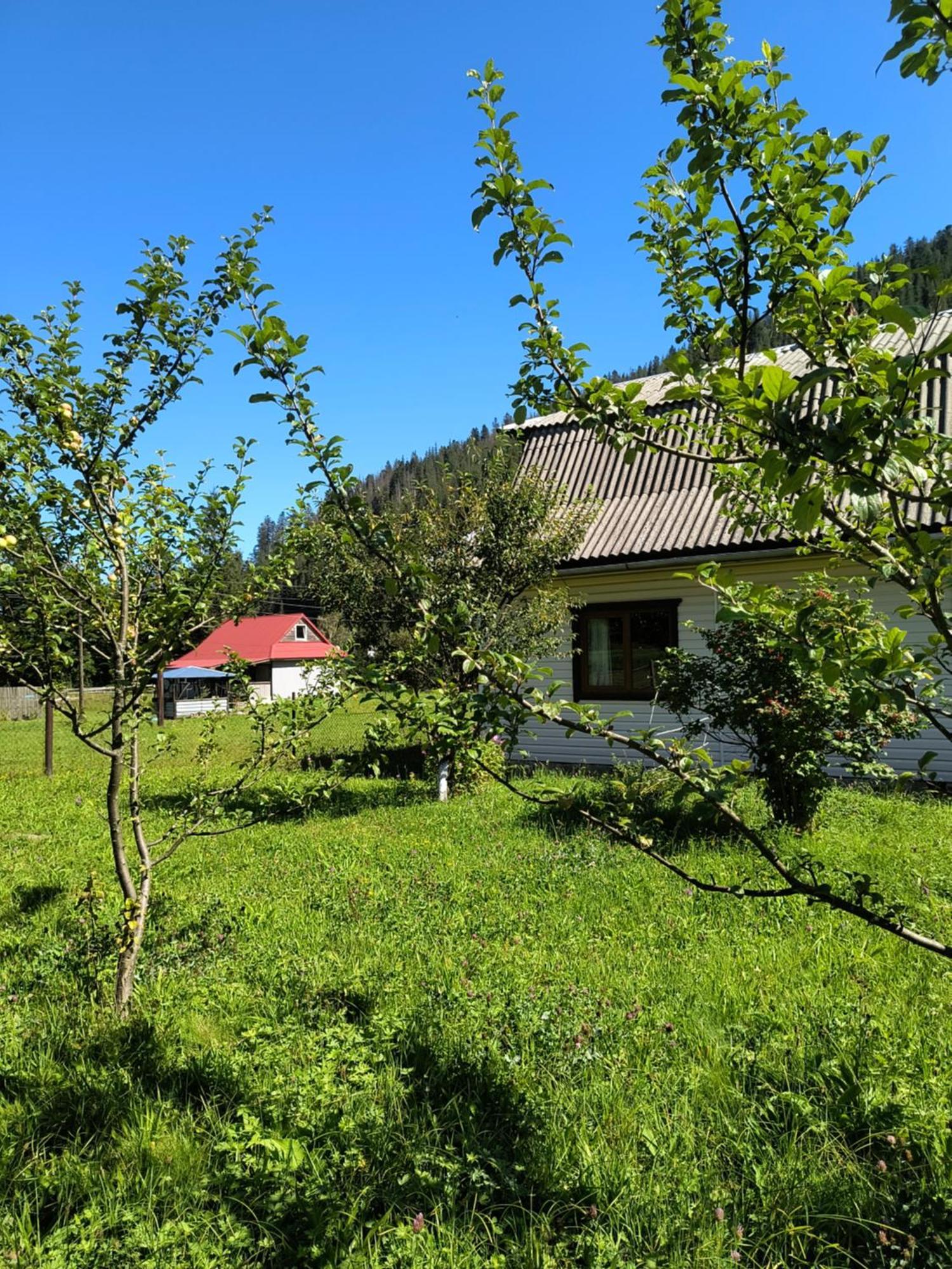 Na Hutori Hotell Tatariv Exteriör bild