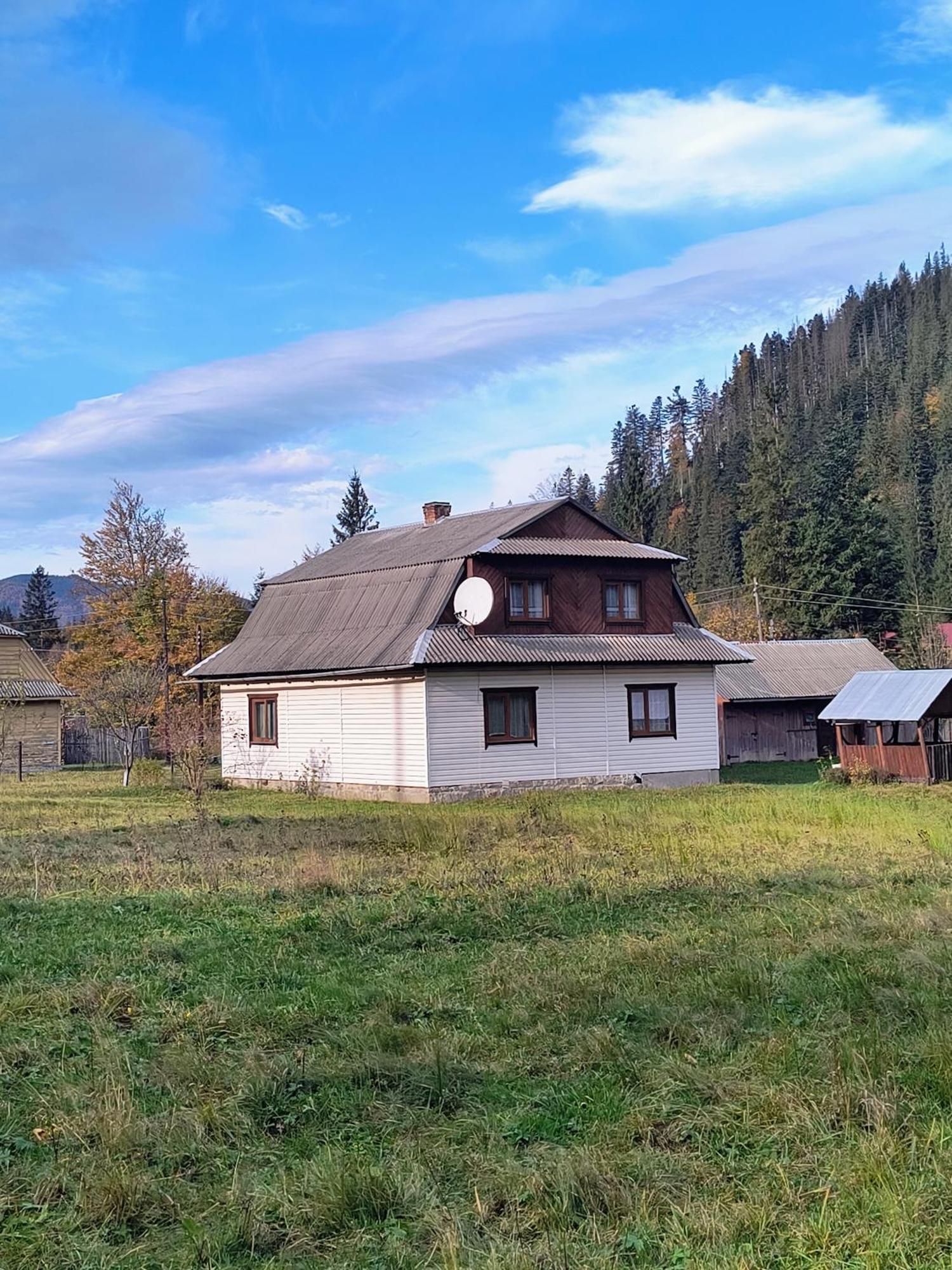 Na Hutori Hotell Tatariv Exteriör bild