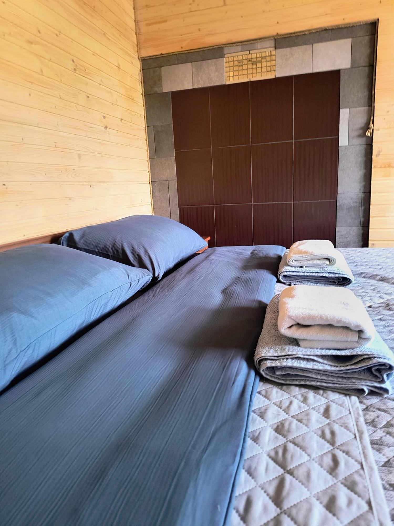 Na Hutori Hotell Tatariv Exteriör bild