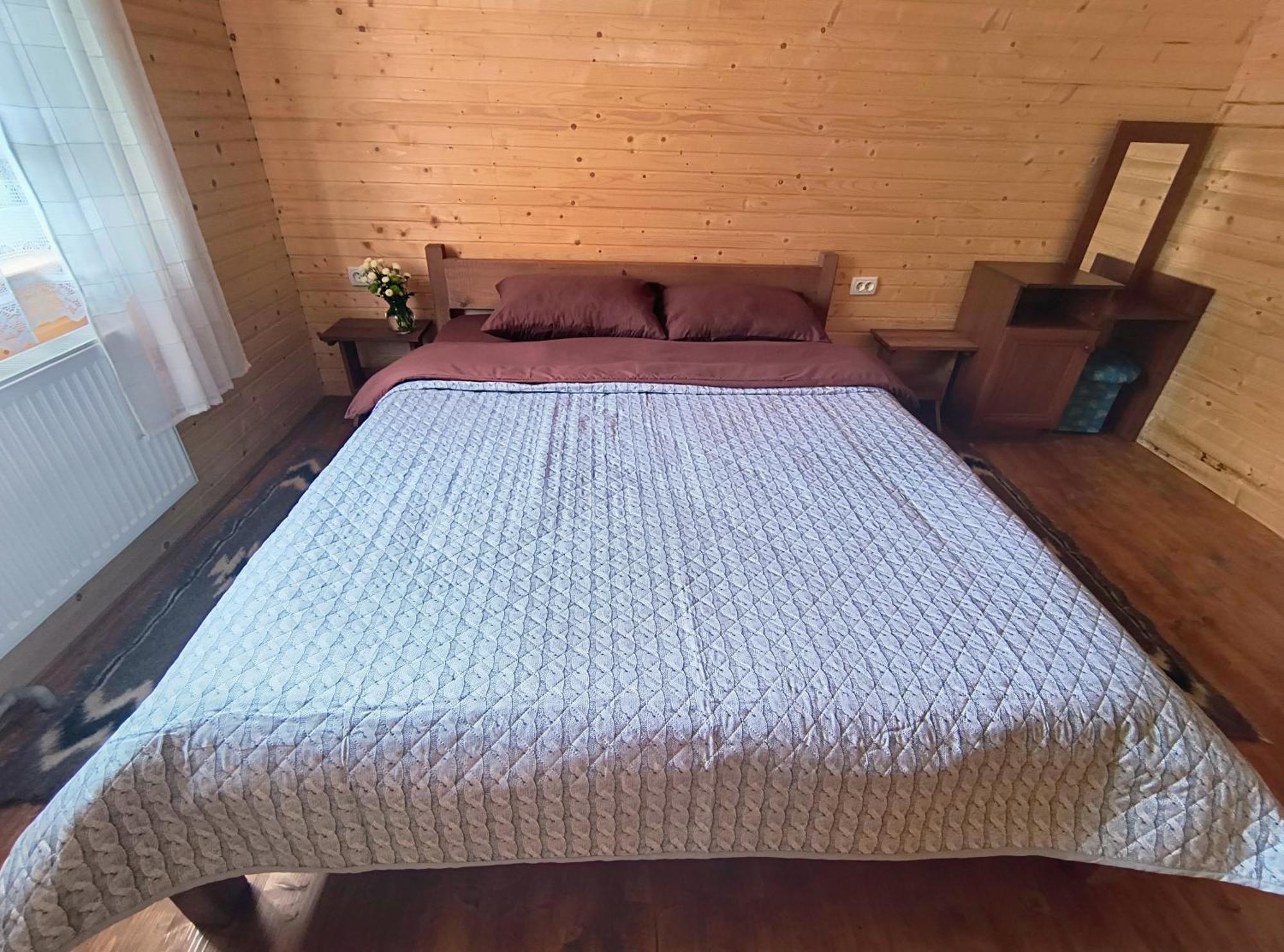 Na Hutori Hotell Tatariv Exteriör bild