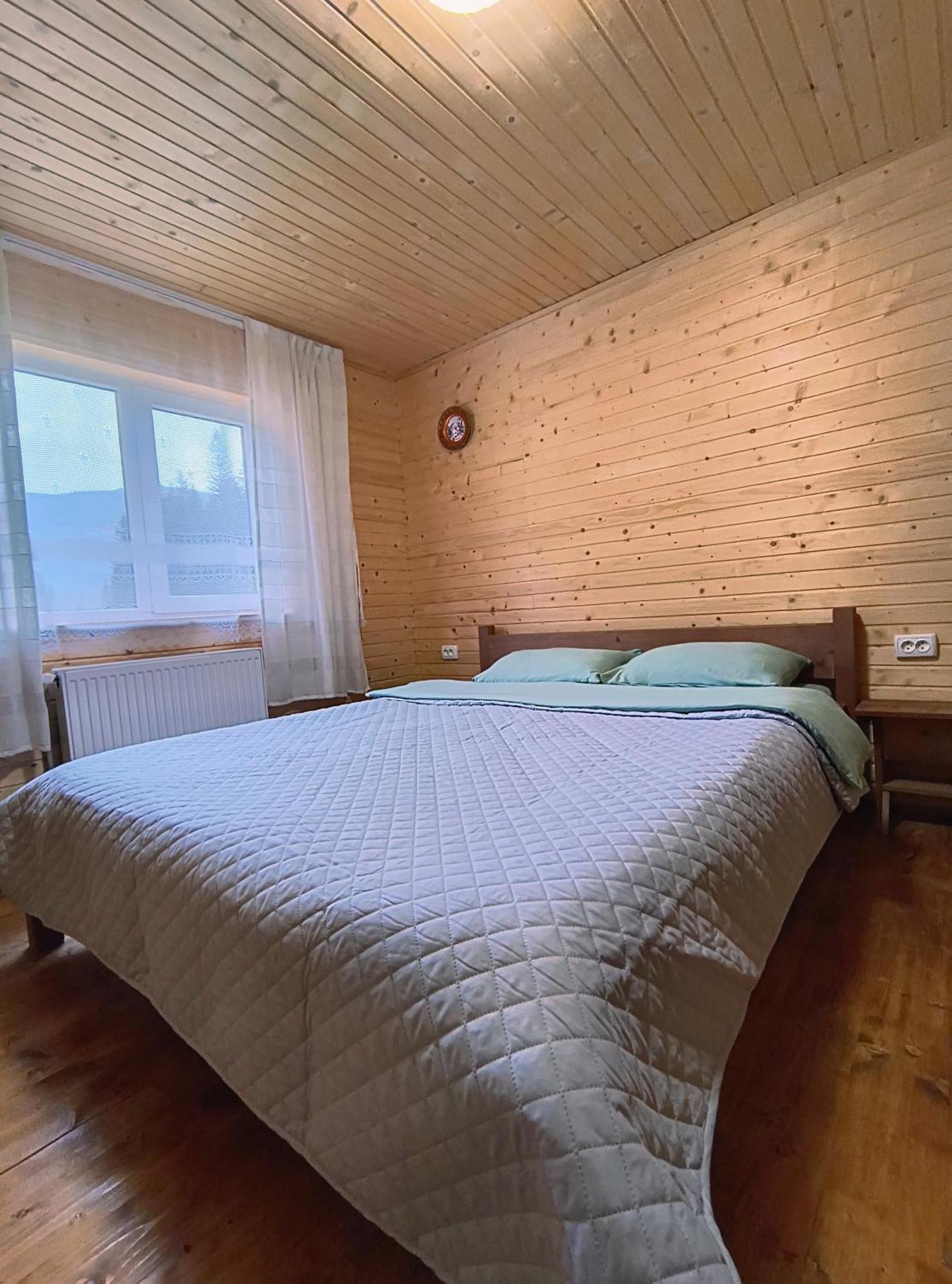 Na Hutori Hotell Tatariv Exteriör bild